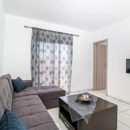 Apartment Toulas & Apts No2 *