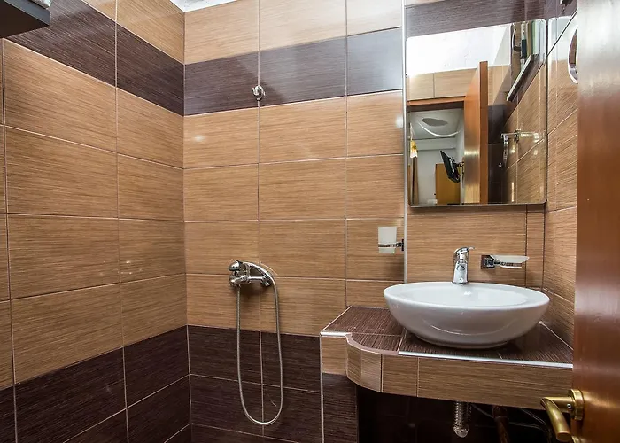 Toulas & Apts No2 Faliraki