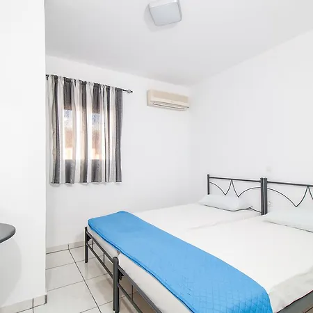 Apartment Toulas & Apts No2 *